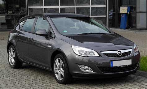 Подытоживая: долговечность Opel Astra J 2011 года